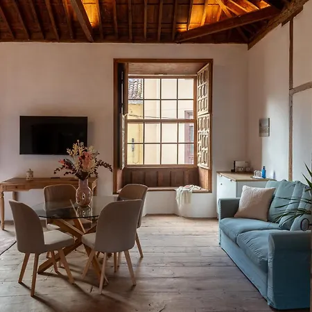 מלון La Casa De La Camelia לה לגונה