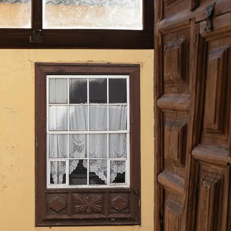 La Casa De La Camelia *