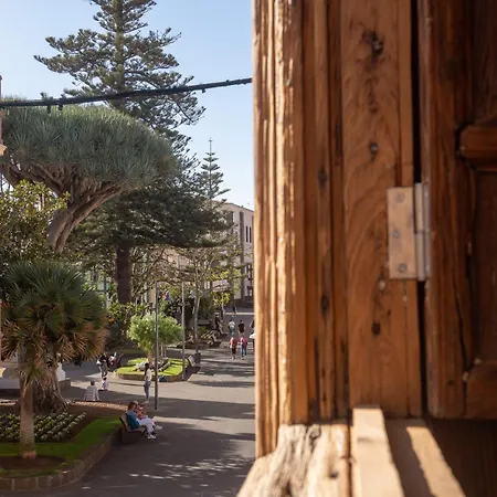 La Casa De La Camelia * لا لاغونا