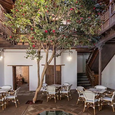 La Casa De La Camelia מלון