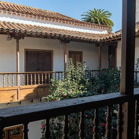 La Casa De La Camelia