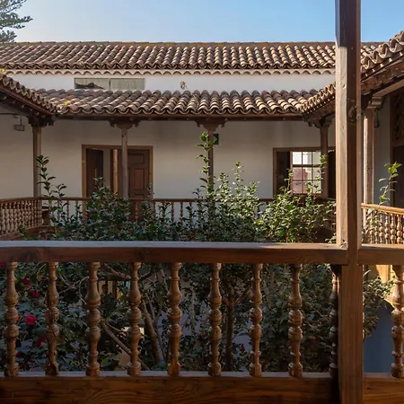 מלון La Casa De La Camelia לה לגונה