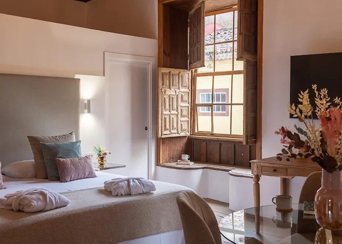 La Casa De La Camelia *