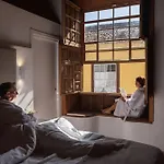 La Casa De La Camelia Hotel