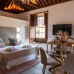 La Casa De La Camelia Hotel