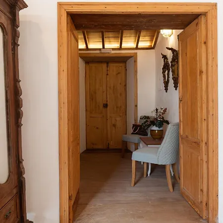 La Casa De La Camelia * לה לגונה