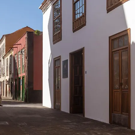 La Casa De La Camelia * La Laguna (Tenerife)